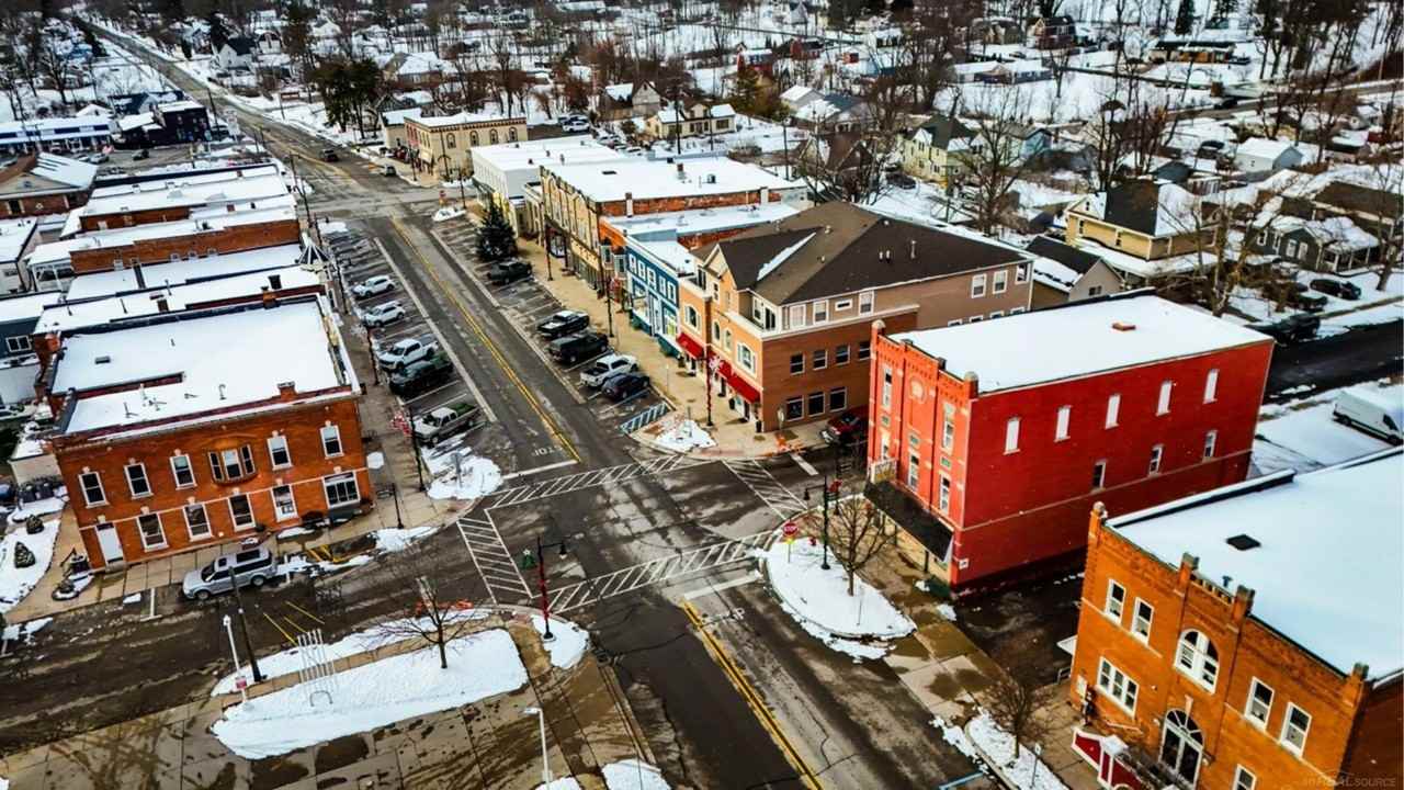 23089 East Main Street - Photo 6 of 33