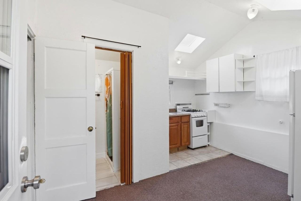 500 Humboldt Road - Photo 5 of 25