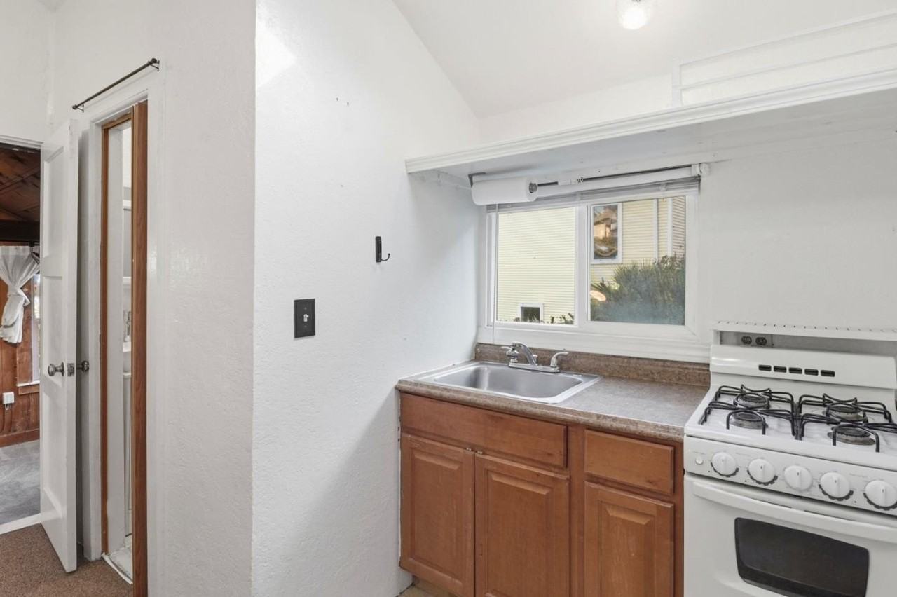 500 Humboldt Road - Photo 7 of 25