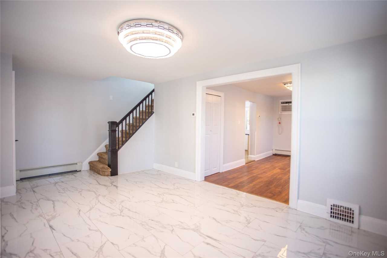 1261 Waverly St - Photo 6 of 22