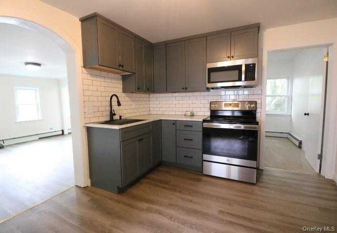 208 Center Street - Photo 3 of 13