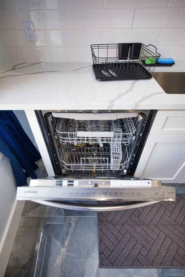 1512 Nostrand Ave - Photo 6 of 17