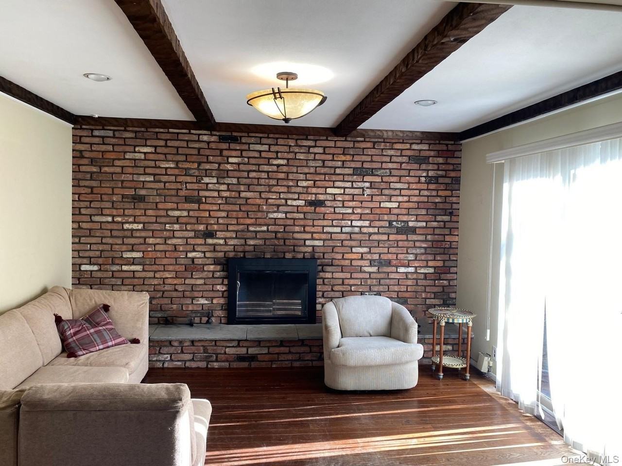 100 Kings Avenue - Photo 5 of 7