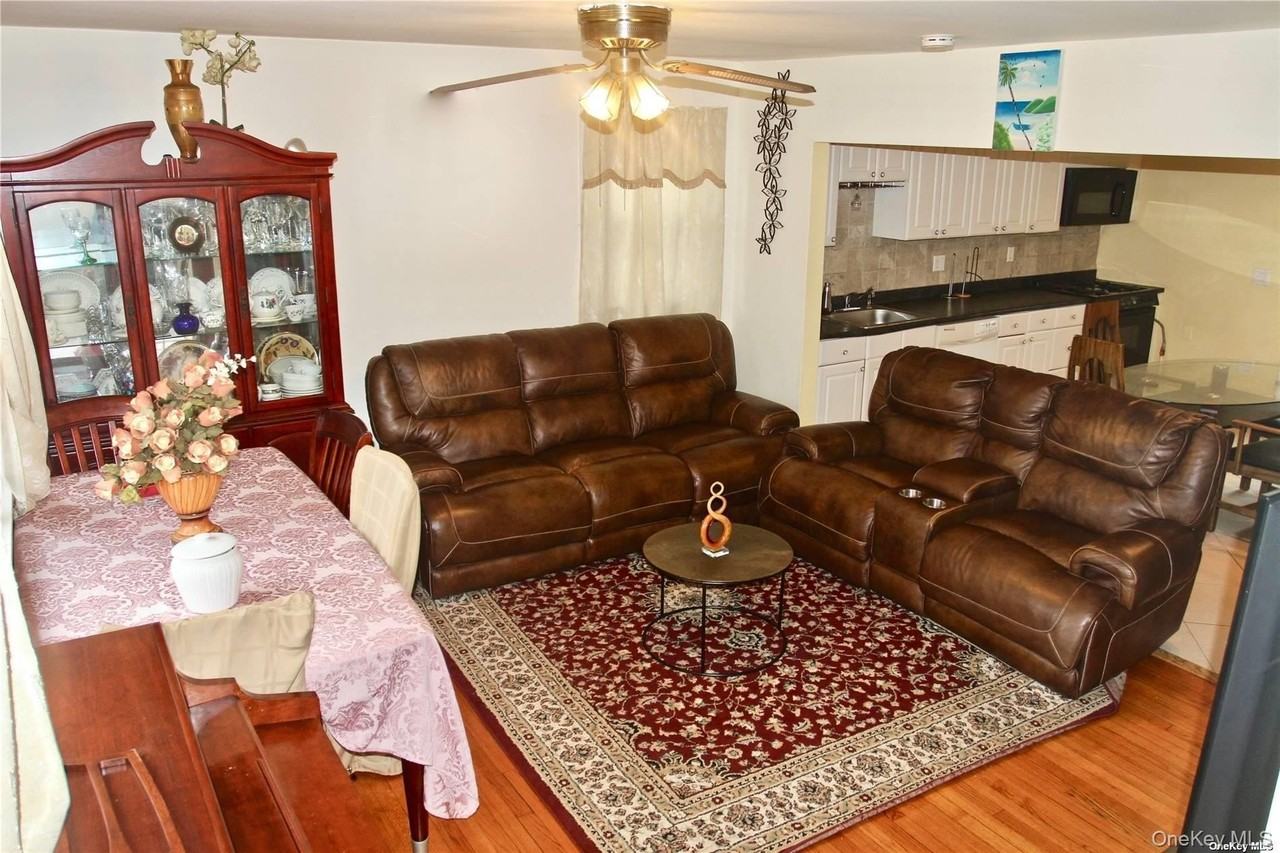 117 Blydenburgh Avenue - Photo 5 of 26