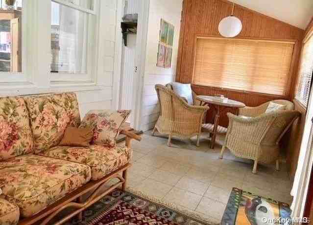 866 Evergreen Walk - Photo 4 of 10