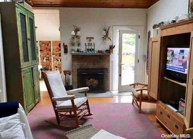 866 Evergreen Walk - Photo 5 of 10