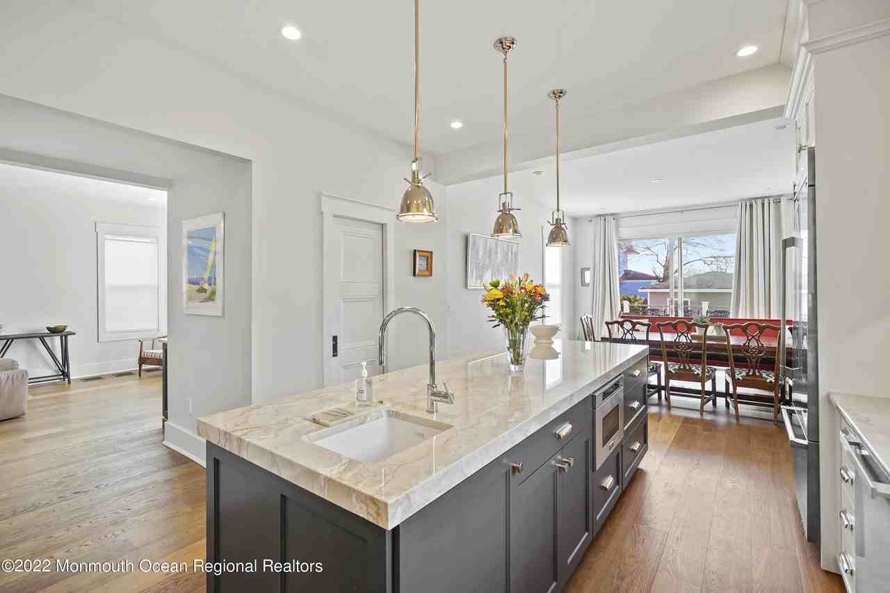 502 Sixth Avenue - Photo 5 of 31