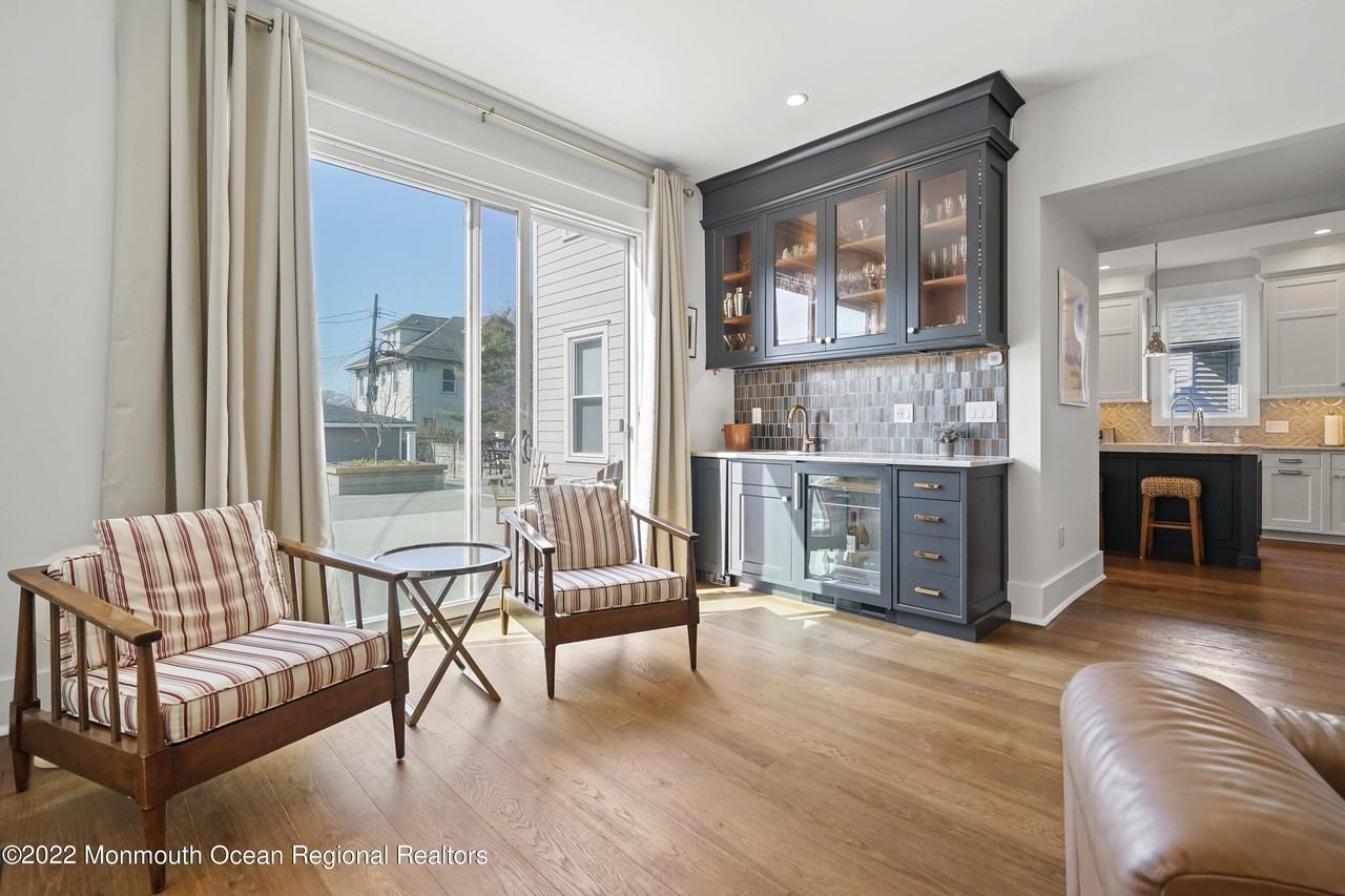 502 Sixth Avenue - Photo 7 of 31