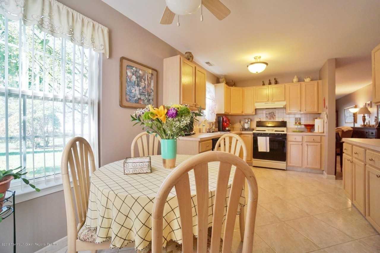 81 Pagoda Lane - Photo 5 of 24