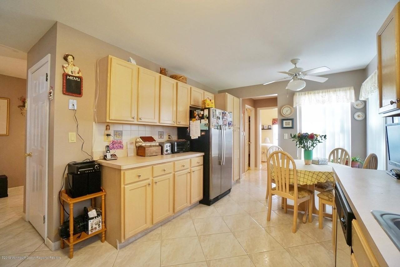 81 Pagoda Lane - Photo 7 of 24