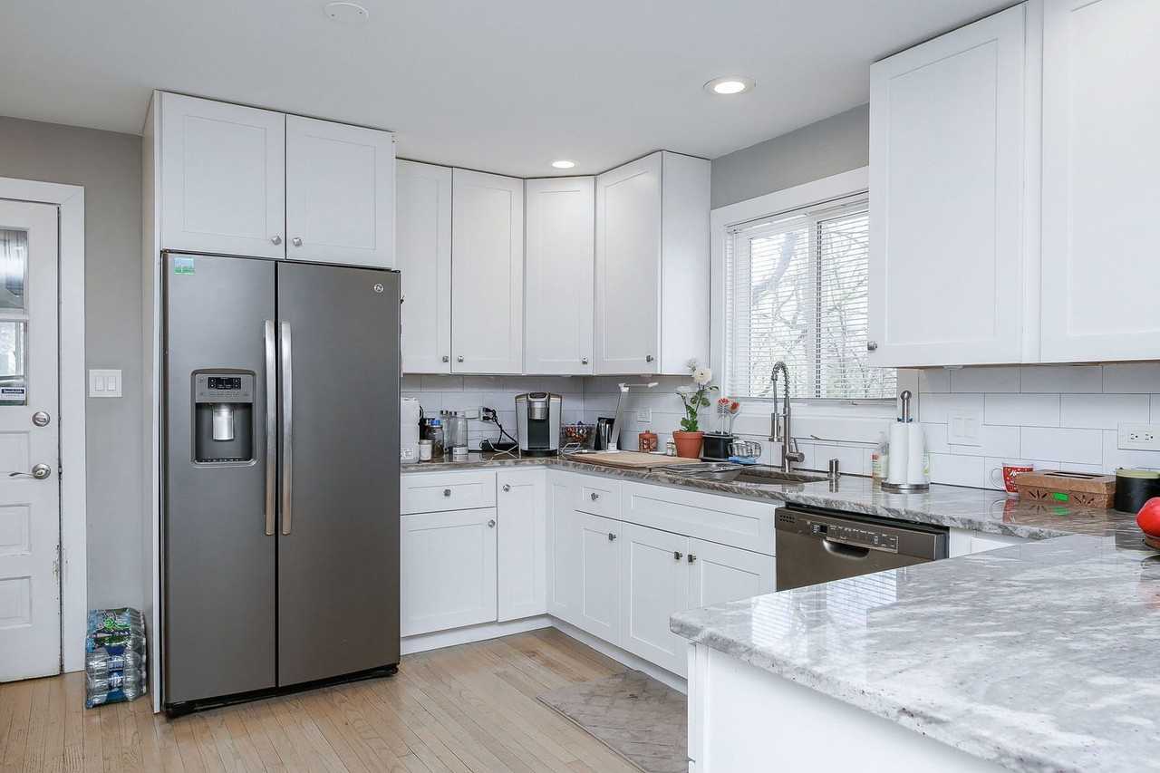 3309 York Road - Photo 5 of 18