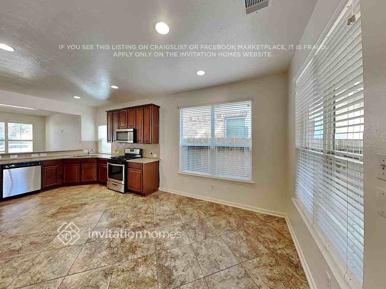17211 Pecos Park Ln - Photo 6 of 21