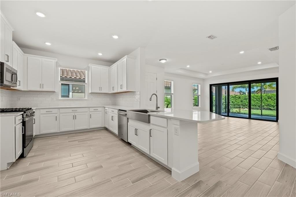 15517 Vittorio Street - Photo 5 of 35