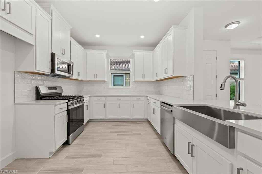 15517 Vittorio Street - Photo 6 of 35