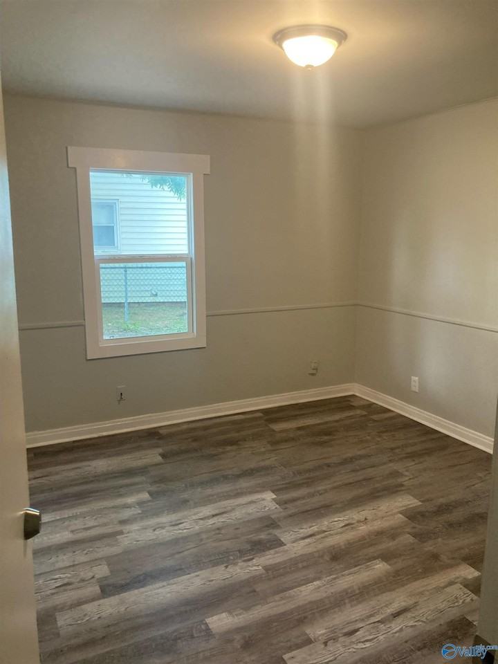 1020 Fairway Dr Nw - Photo 5 of 6