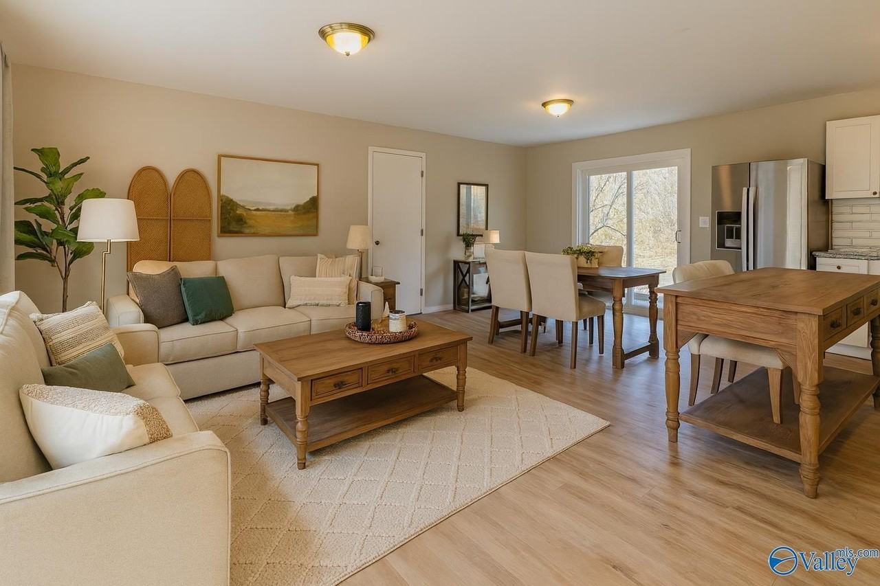 2004 Chambers Dr Ne - Photo 3 of 32