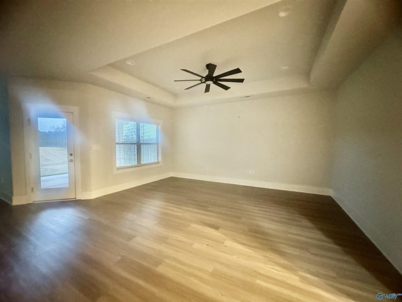 9133 Monteagle Blvd - Photo 5 of 29