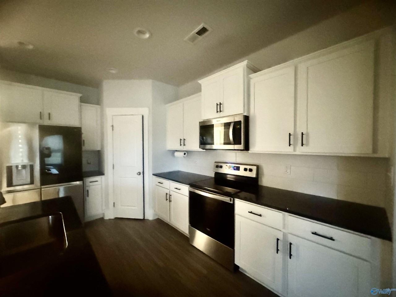 9133 Monteagle Blvd - Photo 6 of 29