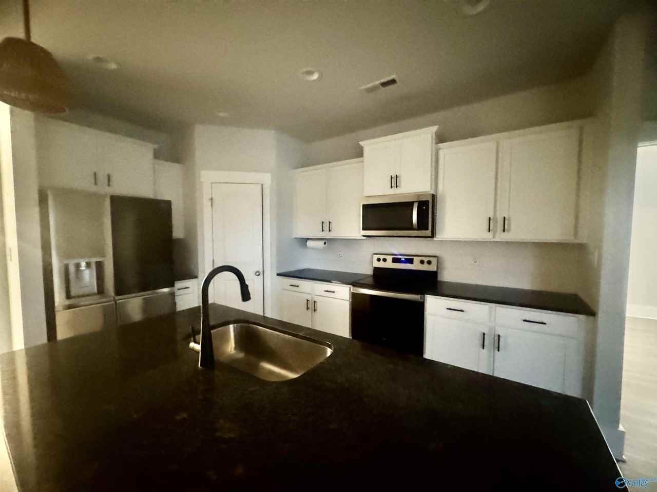 9133 Monteagle Blvd - Photo 7 of 29