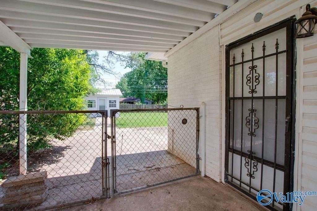 213 Drake Ave Sw - Photo 7 of 46