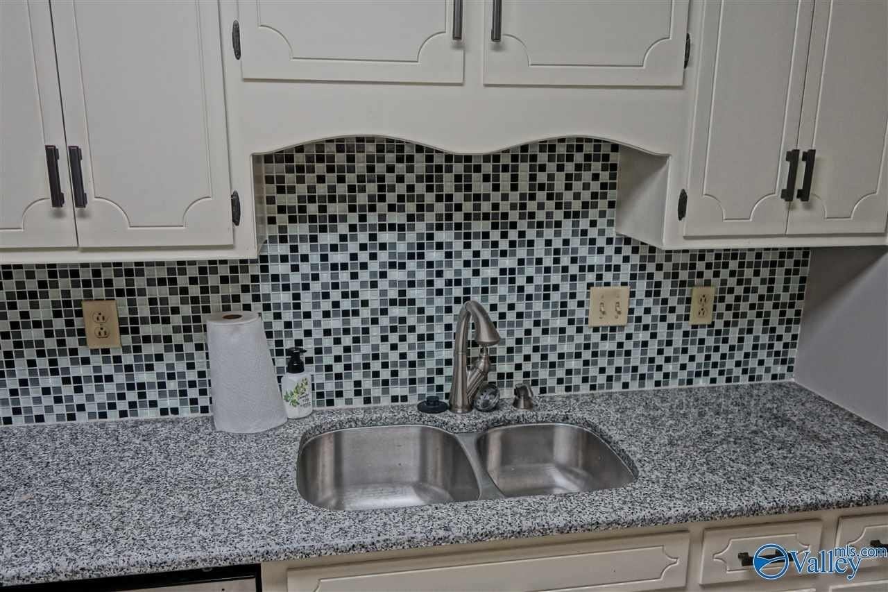 14008 Coys Dr Se - Photo 4 of 16