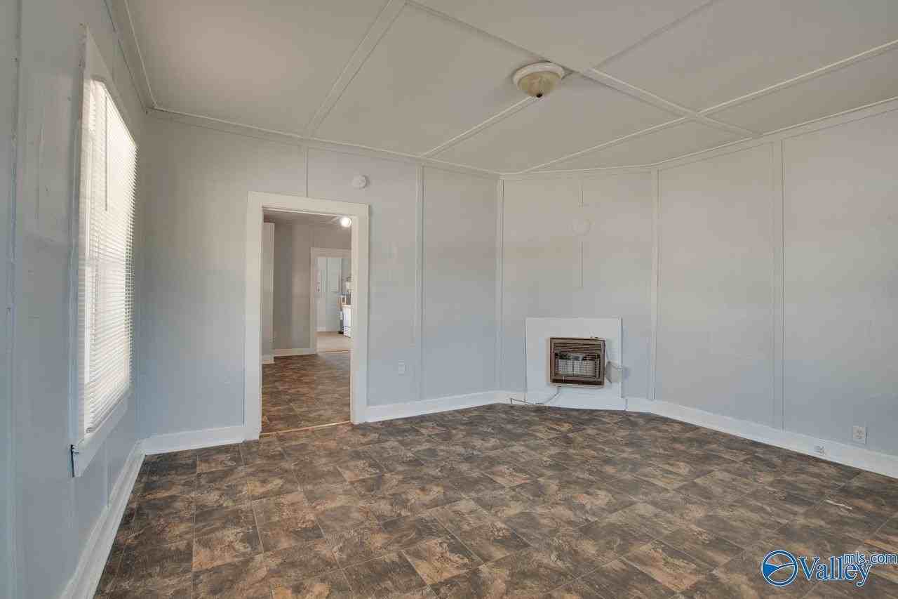 3701 Fairview St Sw - Photo 6 of 16