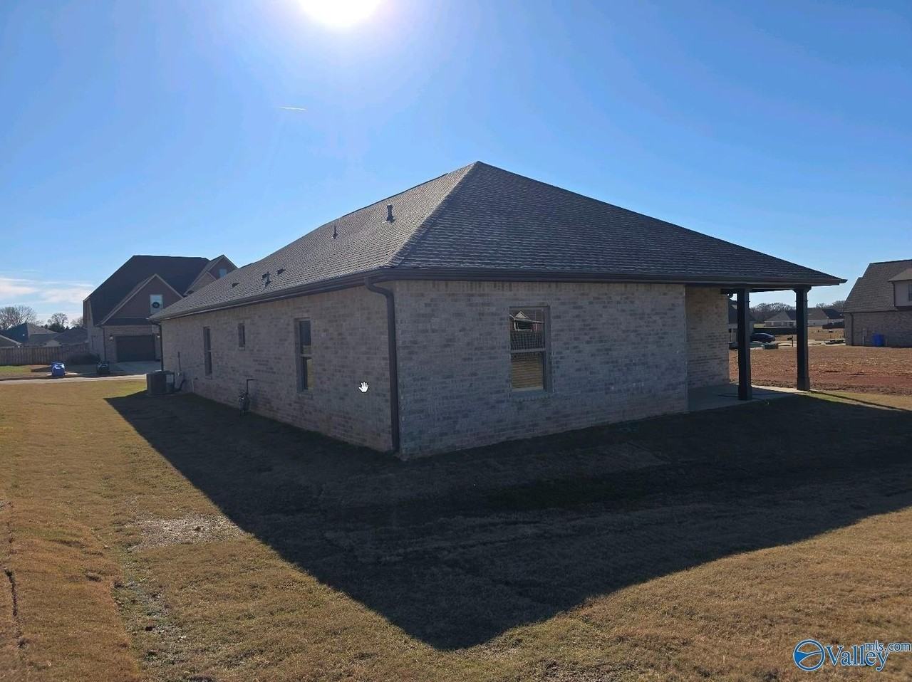 18048 Longleaf Dr - Photo 2 of 14