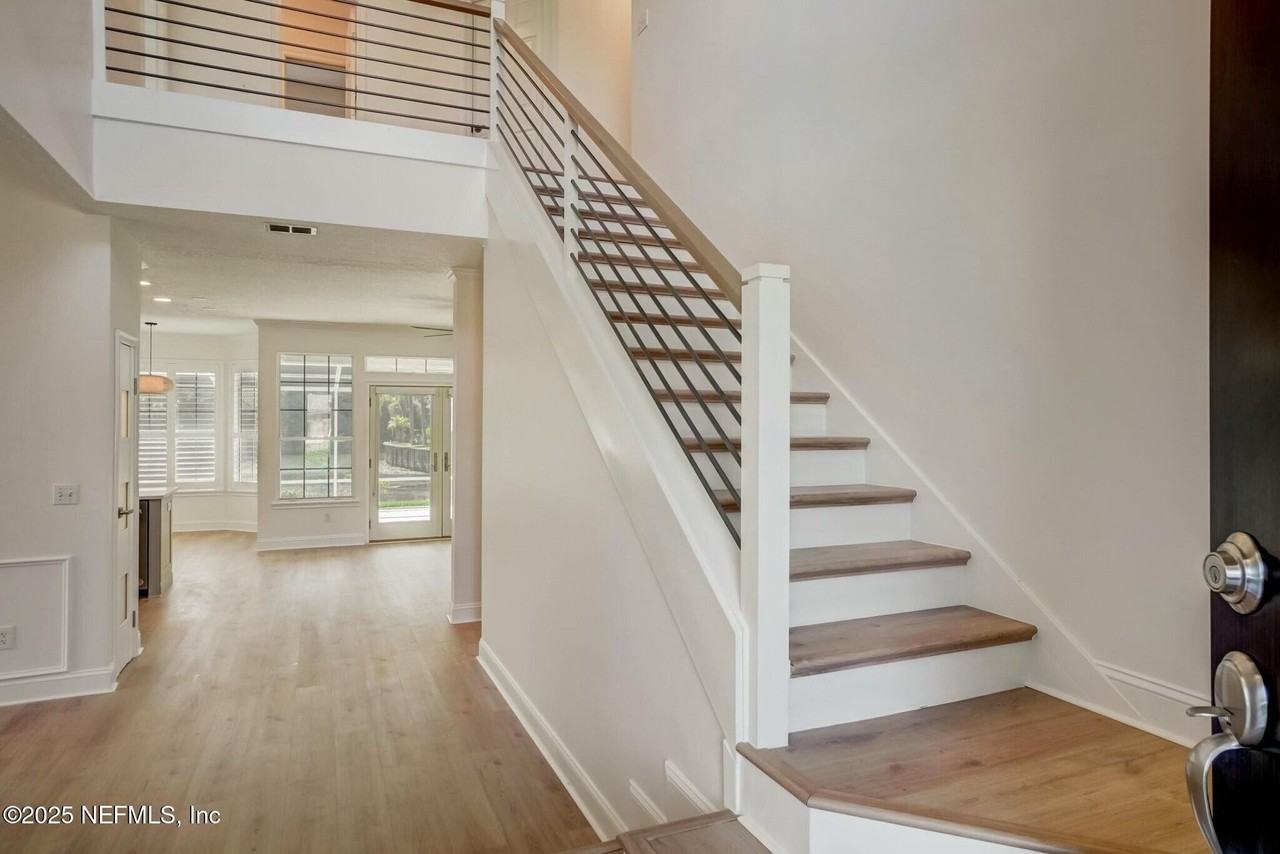 1545 Harbour Club Drive - Photo 5 of 50