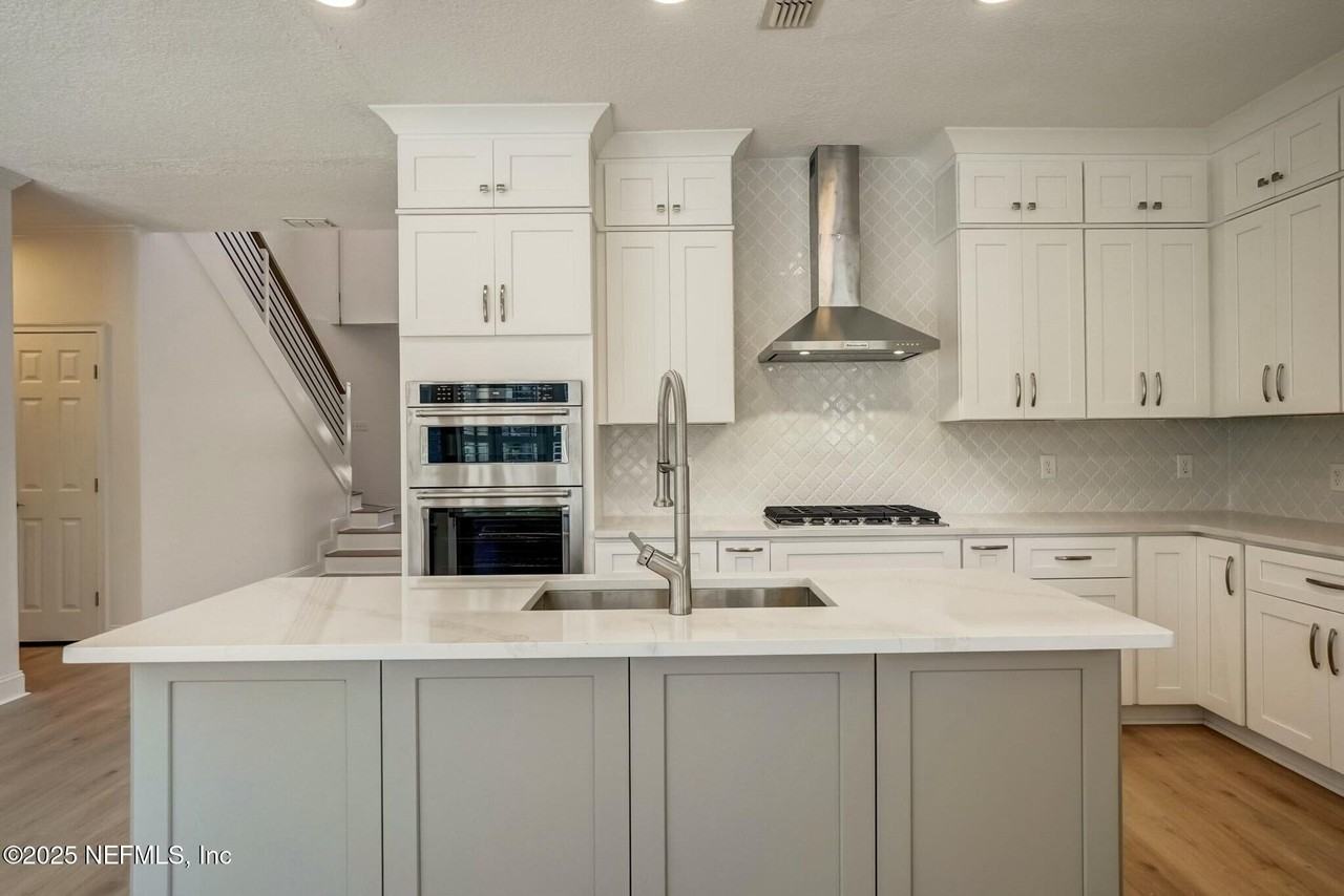 1545 Harbour Club Drive - Photo 6 of 50