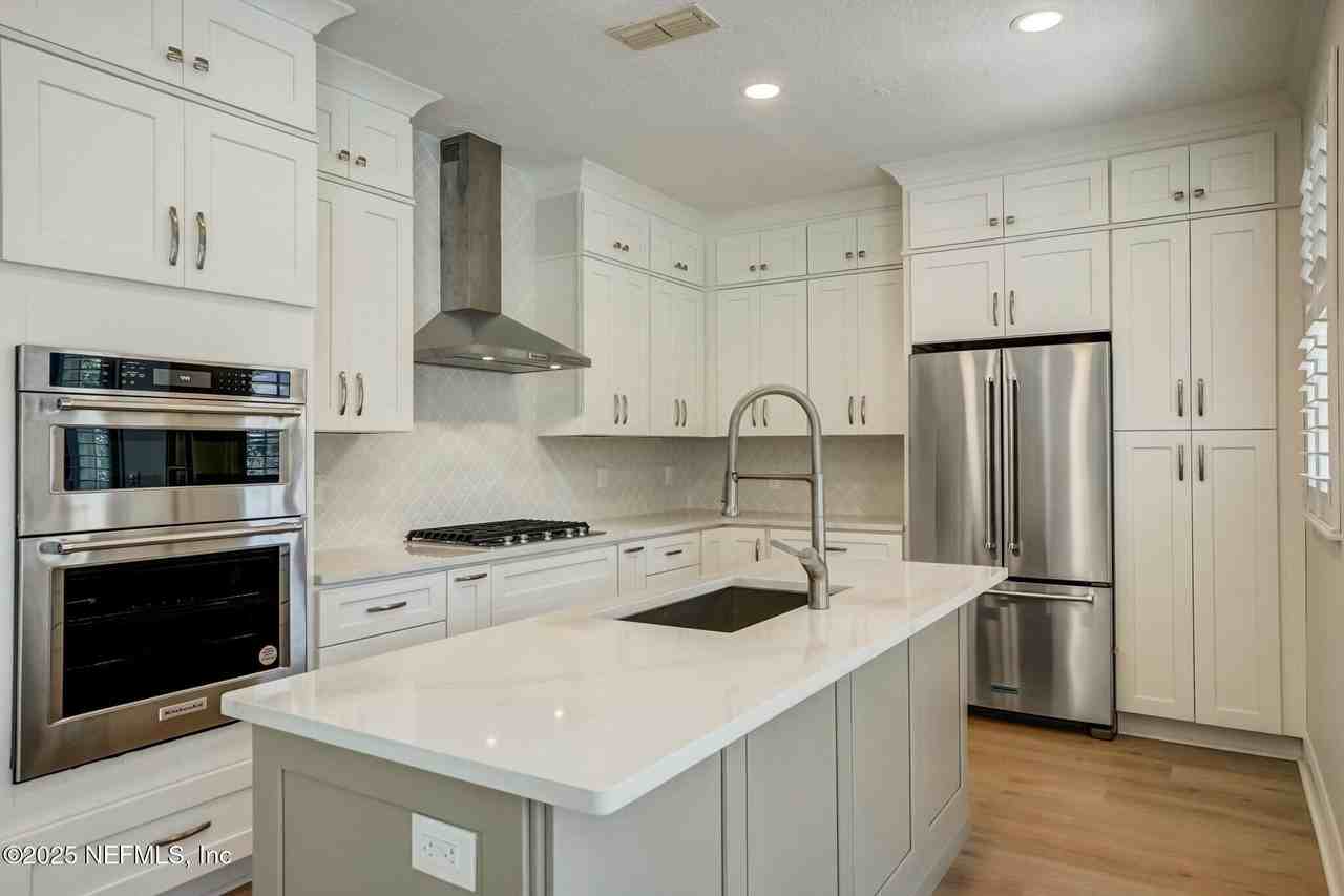 1545 Harbour Club Drive - Photo 7 of 50