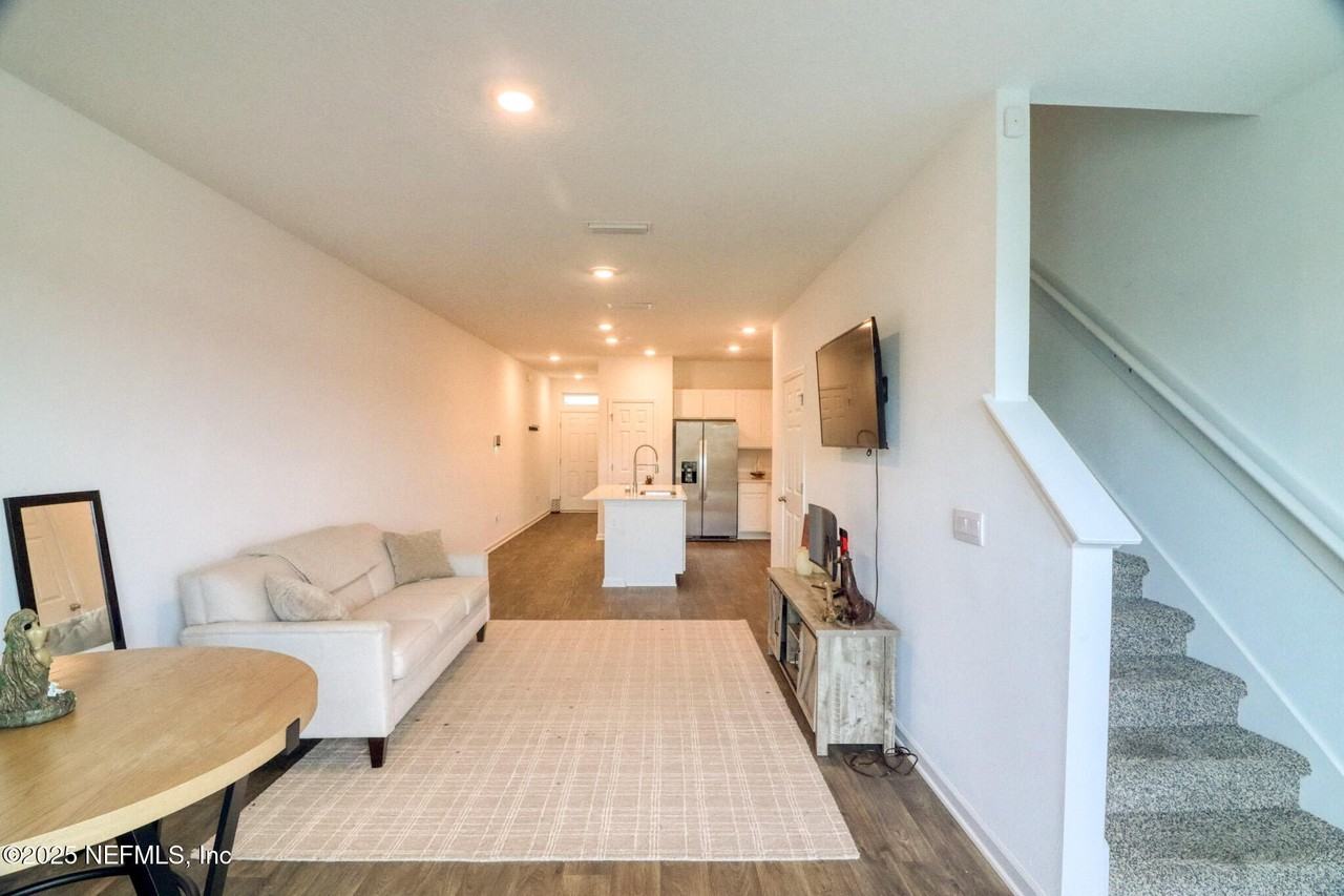 9909 Garrin Drive - Photo 5 of 14