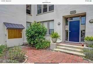 2545 Oak Street #17 - Photo 3 of 17