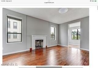 2545 Oak Street #17 - Photo 4 of 17