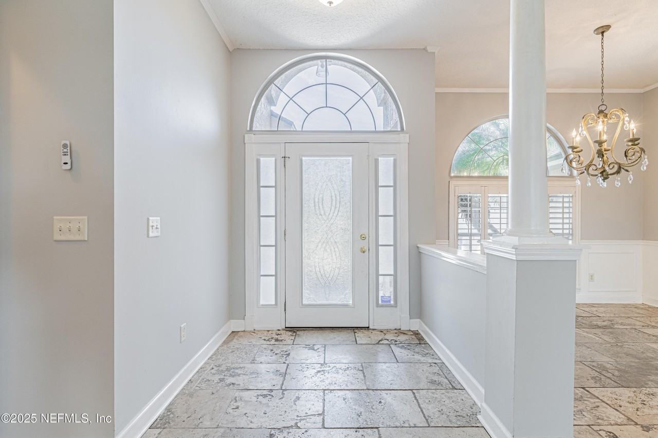 12160 Basalt Drive South - Photo 5 of 27