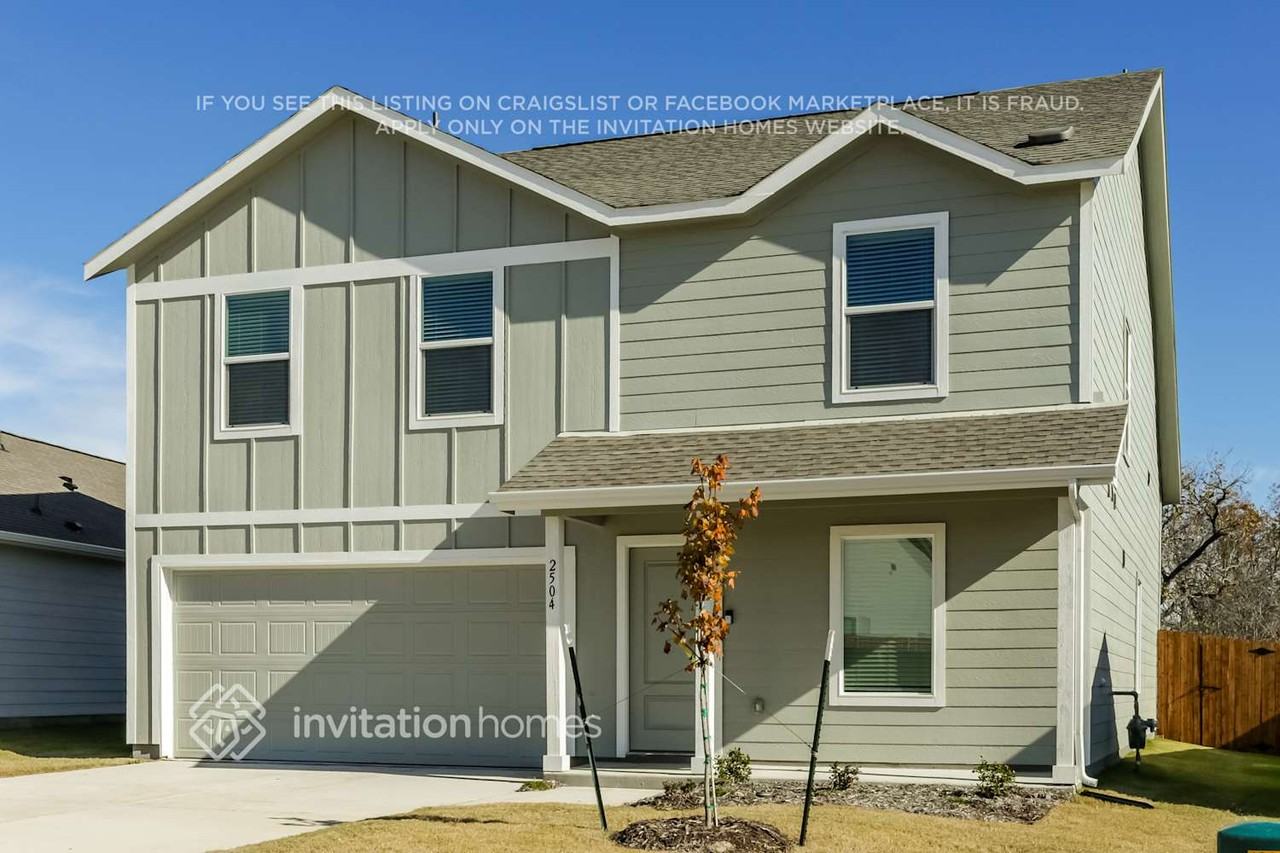 2504 Flight Trail - Photo 2 of 19