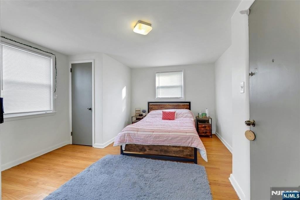 188 Luddington Avenue - Photo 6 of 15