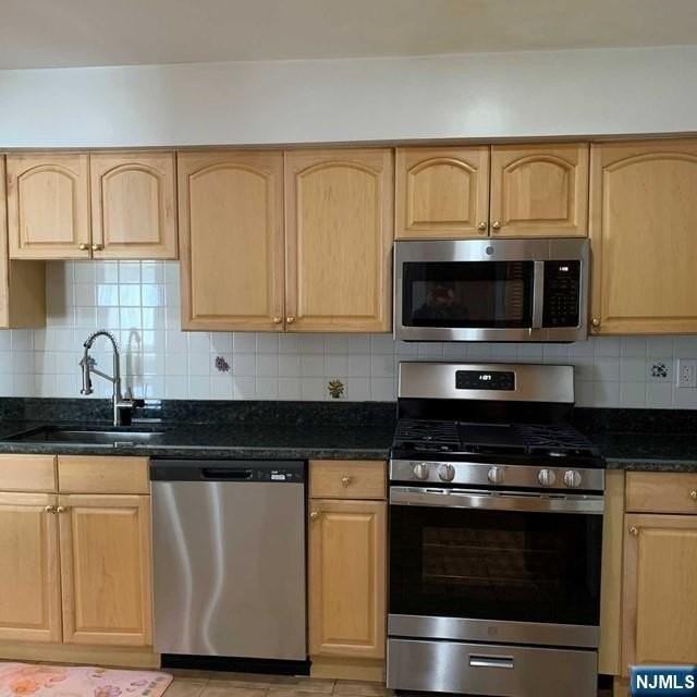 26 Linwood Avenue - Photo 6 of 14