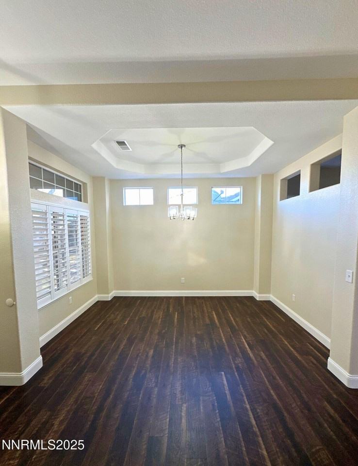 1390 N Fox Glen Court - Photo 3 of 24