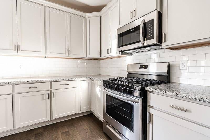 1015 Dunkirk Circle #1 - Photo 4 of 19