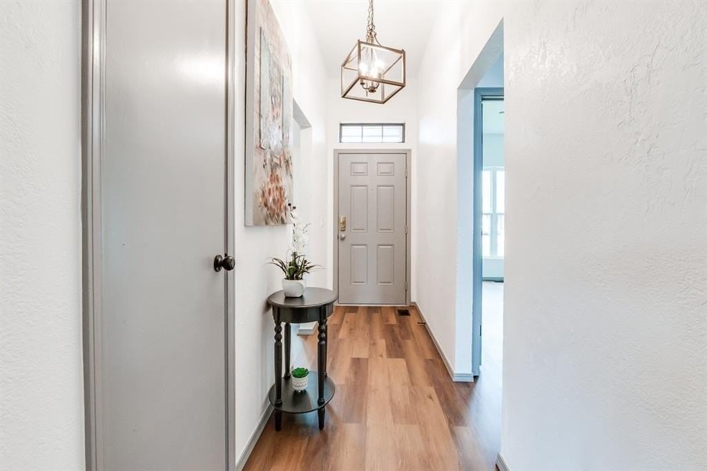 8321 Breezewood Drive - Photo 3 of 27