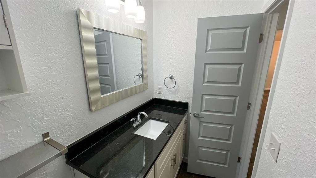 8401 Azurewood Drive - Photo 7 of 30