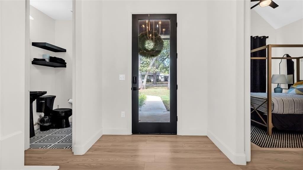 8913 Pear St - Photo 2 of 34