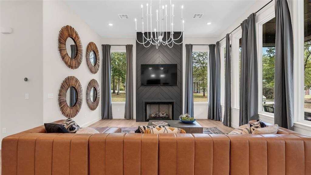 8913 Pear St - Photo 4 of 34