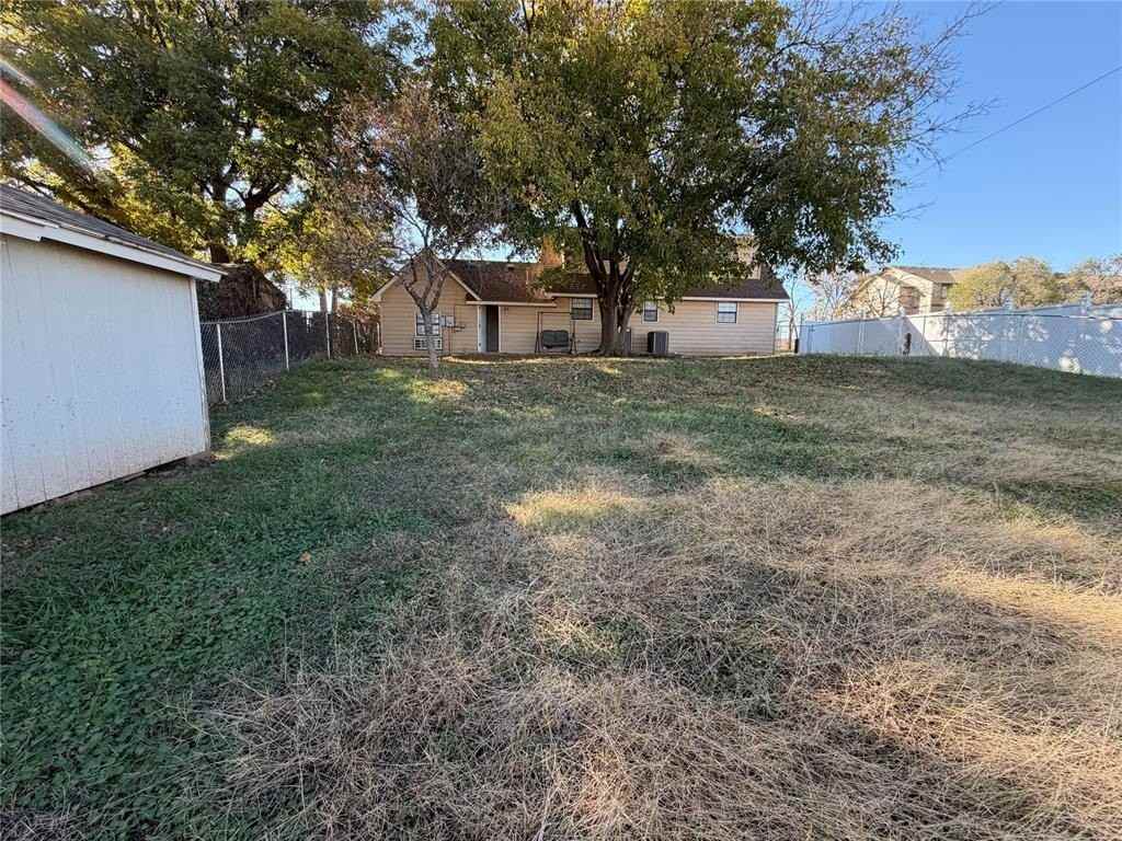 714 North 5th Street - Photo 3 of 17