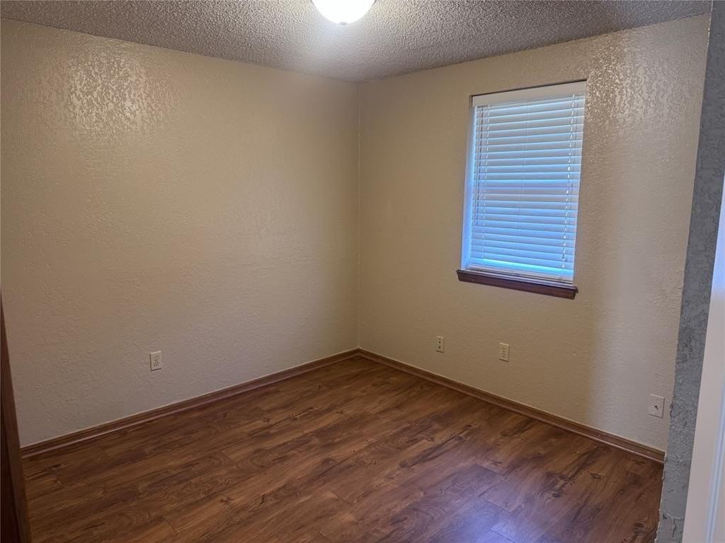 1009 Lap Wing Road - Photo 4 of 13