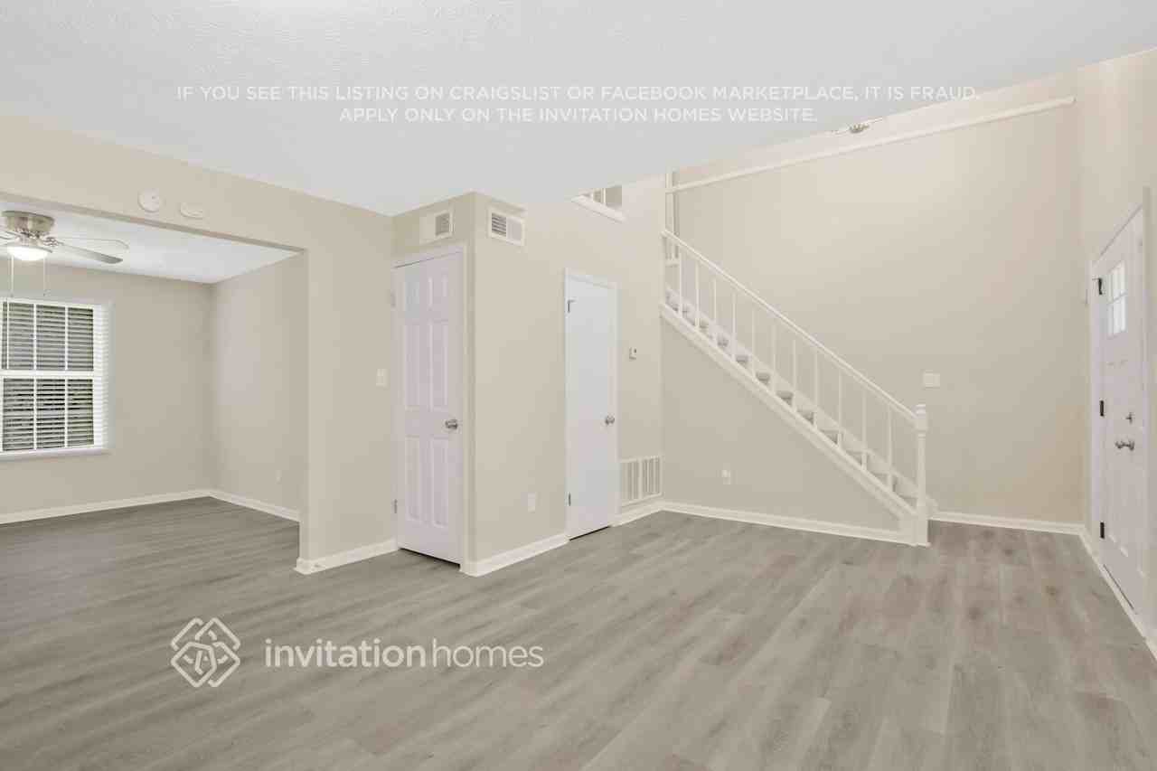 651 Fairforest Court - Photo 2 of 22