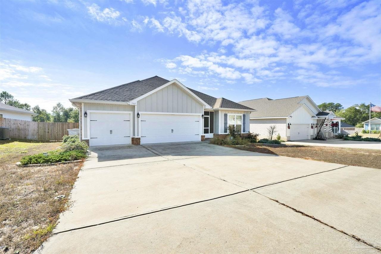 7907 Majestic Cypress Dr - Photo 4 of 36