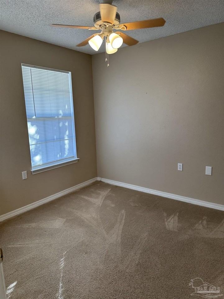 132 Wildflower Lane - Photo 3 of 23