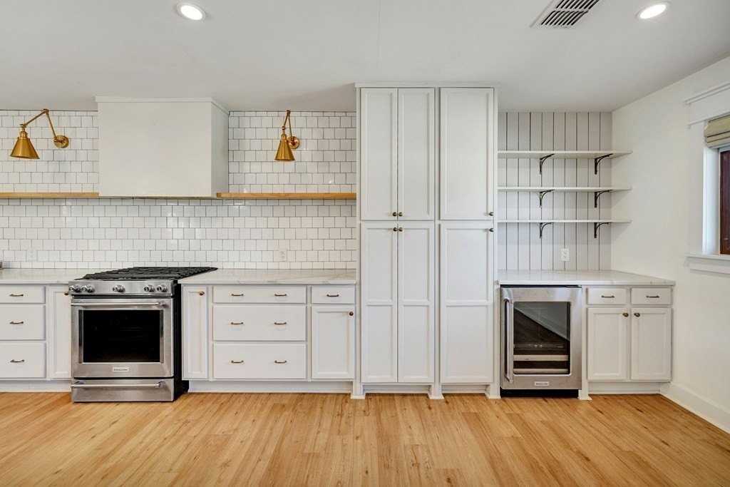 1609 Shell Avenue - Photo 5 of 24