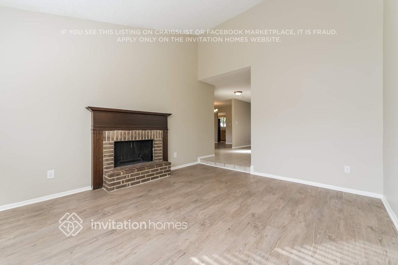 727 Coquina Ct - Photo 4 of 17